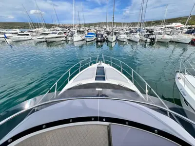 Minesa, a Galeon 420 Fly motor yacht at Punat, Croatia