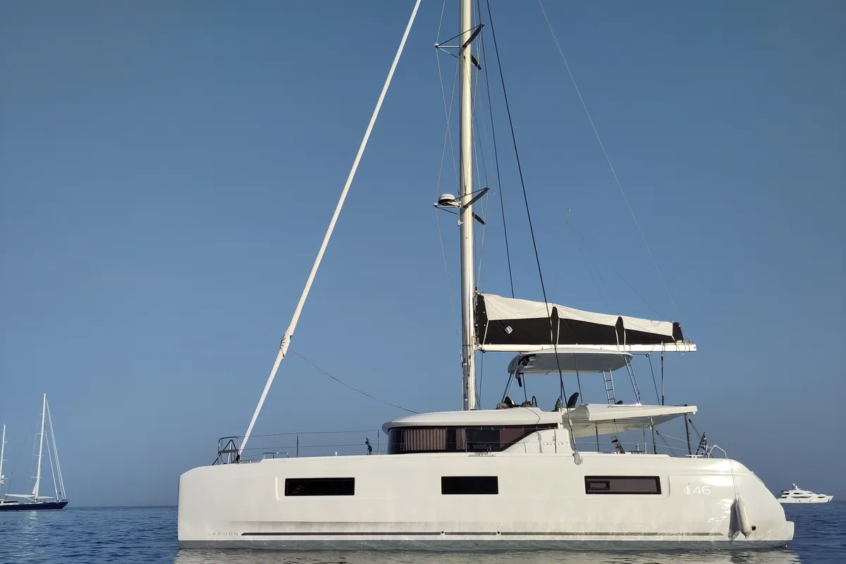 Exterior view of Zoey, a Lagoon 46 catamaran at Kontokali, Greece