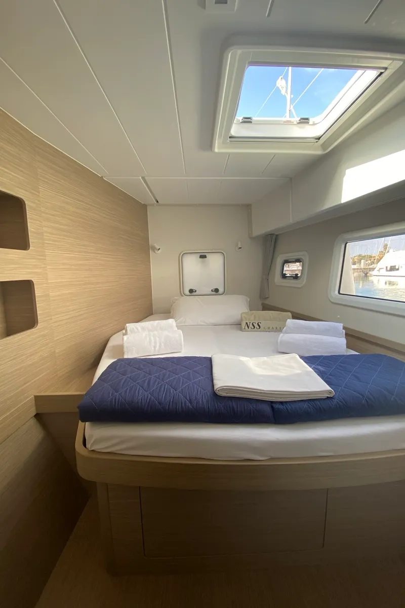 Cabin on Delta Aquarii, a Lagoon 42 catamaran at Tonnarella, Italy