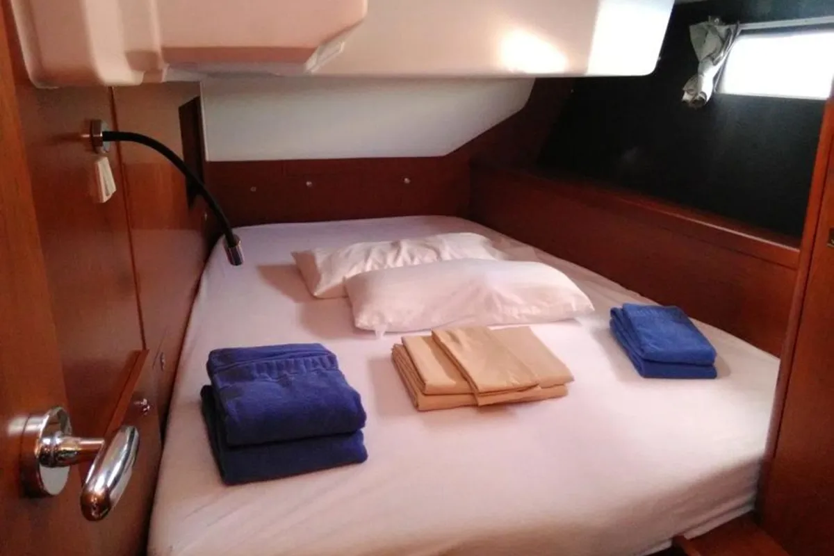 Cabin on Tornafort, a Beneteau Oceanis 45 sailboat at Palamós, Spain