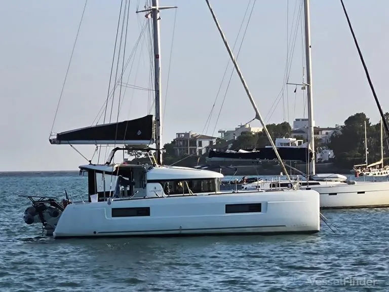 ANDA MOR, a Lagoon 40 catamaran at Hyères, France