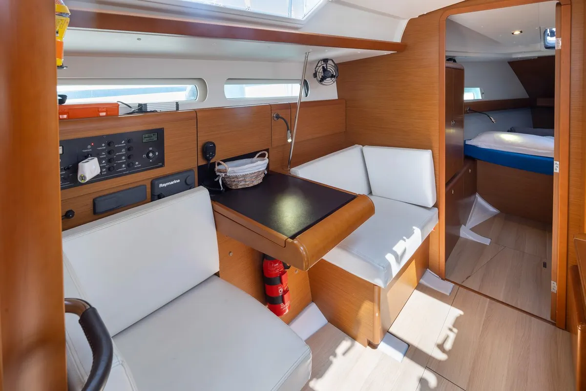 Salon of Nirikos, a Jeanneau Sun Odyssey 419 sailboat at Municipal Unit of Lefkada, Greece