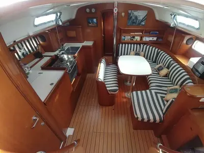 Salon of Rota, a Beneteau Oceanis 411 sailboat at Sami, Greece