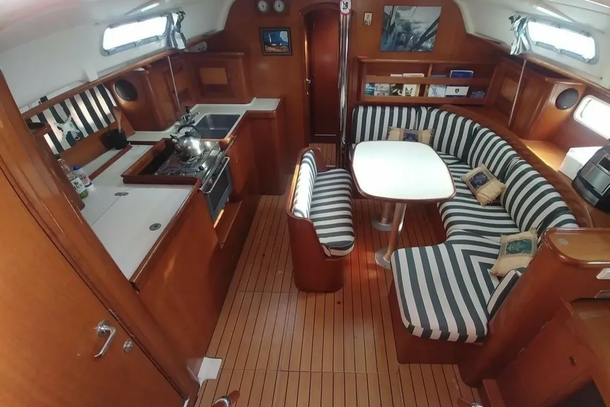 Salon of Rota, a Beneteau Oceanis 411 sailboat at Sami, Greece