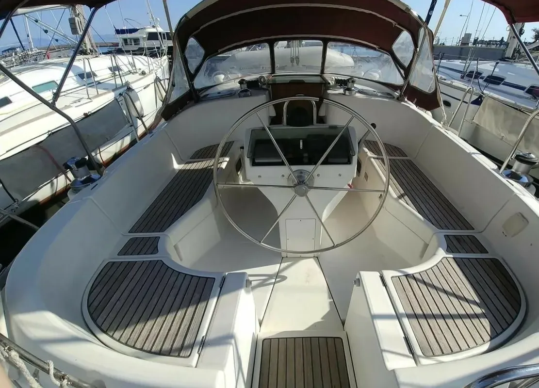 Salon of Rota, a Beneteau Oceanis 411 sailboat at Sami, Greece