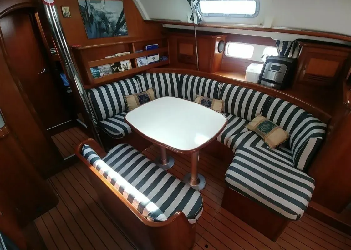Cabin on Rota, a Beneteau Oceanis 411 sailboat at Sami, Greece