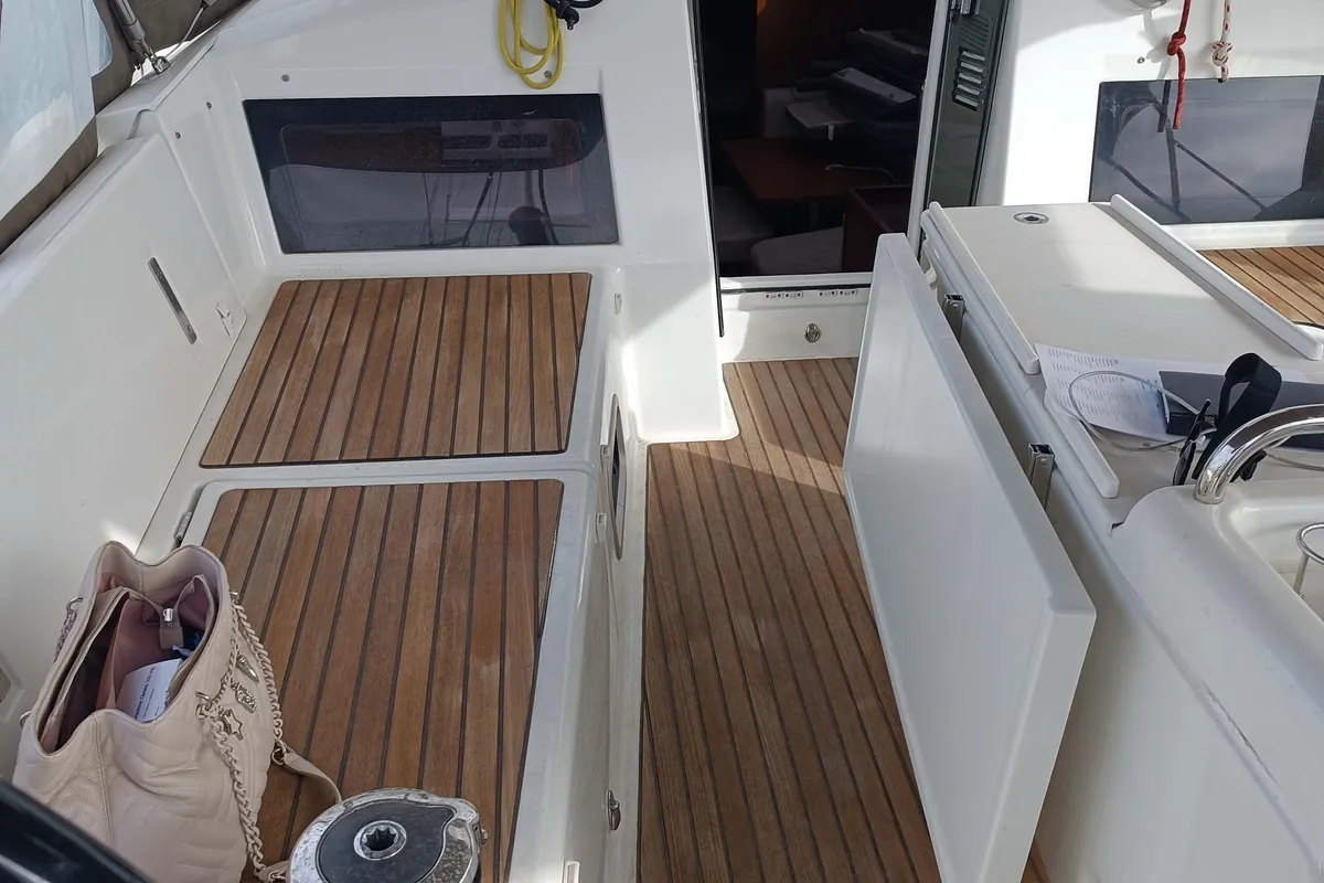 FUNKY ONE, a Jeanneau Sun Odyssey 440 sailboat at Kontokali, Greece