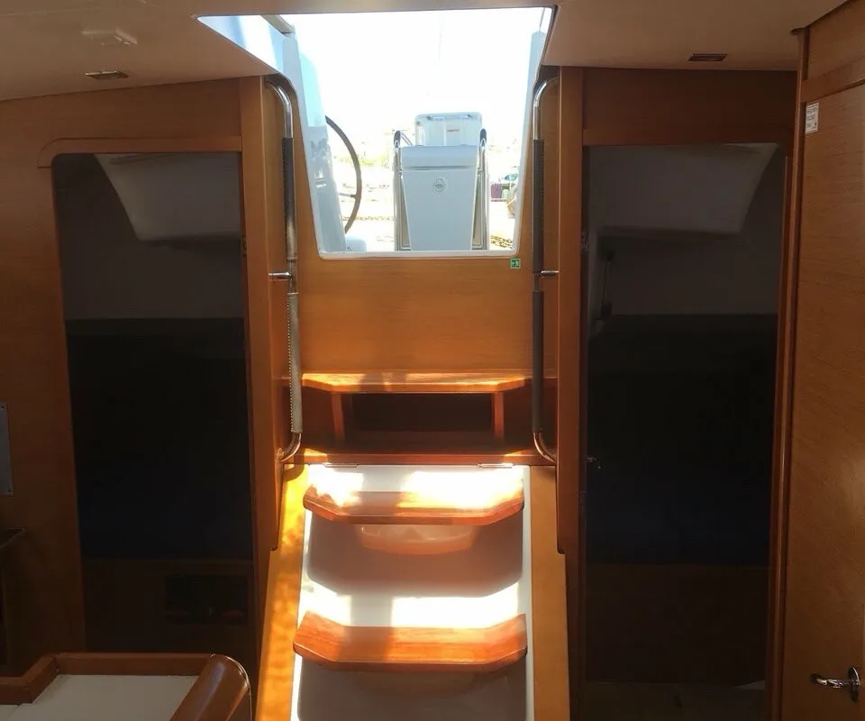 Salon of Tessie, a Jeanneau Sun Odyssey 439 sailboat at Volos Municipality, Greece