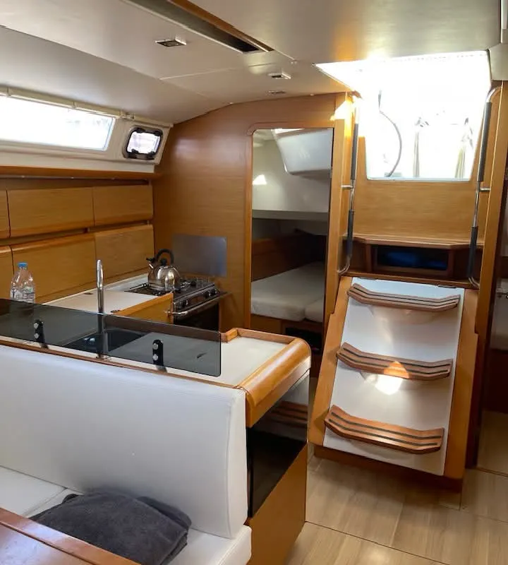 Tessie, a Jeanneau Sun Odyssey 439 sailboat at Volos Municipality, Greece