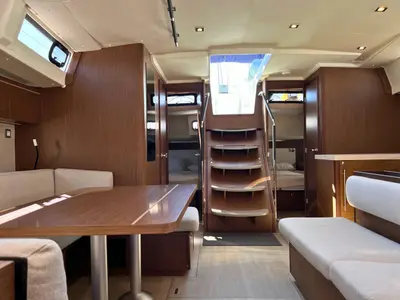 Salon of Le Streghe, a Beneteau Oceanis 51.1 sailboat at Tonnarella, Italy