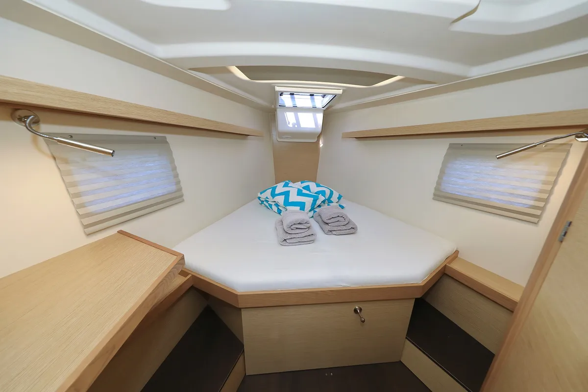 Cabin on Alexander, a Hanse 418 sailboat at Grad Kaštela, Croatia