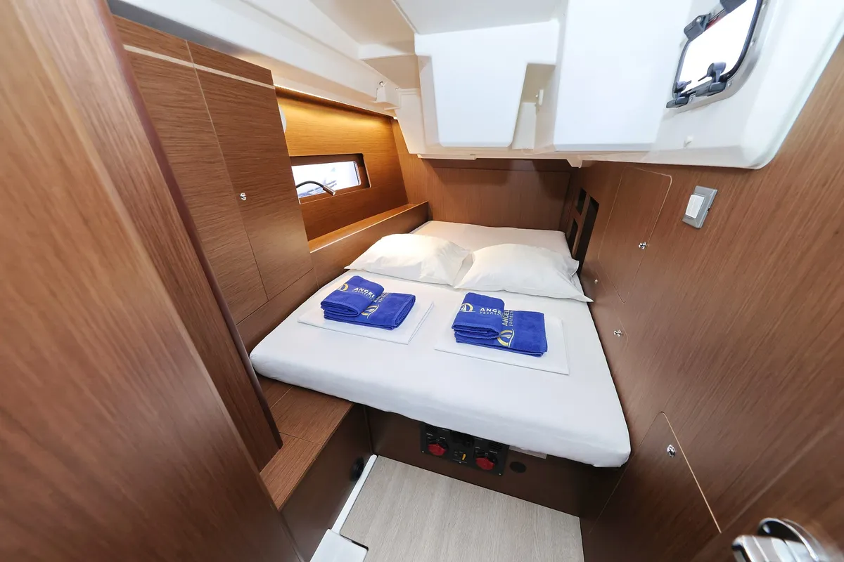 Cabin on Zeppelin, a Beneteau Oceanis 46.1 sailboat at Primošten, Croatia
