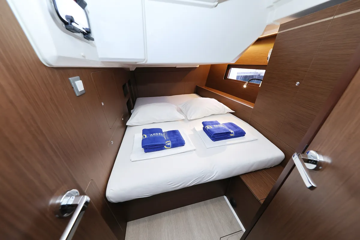 Cabin on Zeppelin, a Beneteau Oceanis 46.1 sailboat at Primošten, Croatia