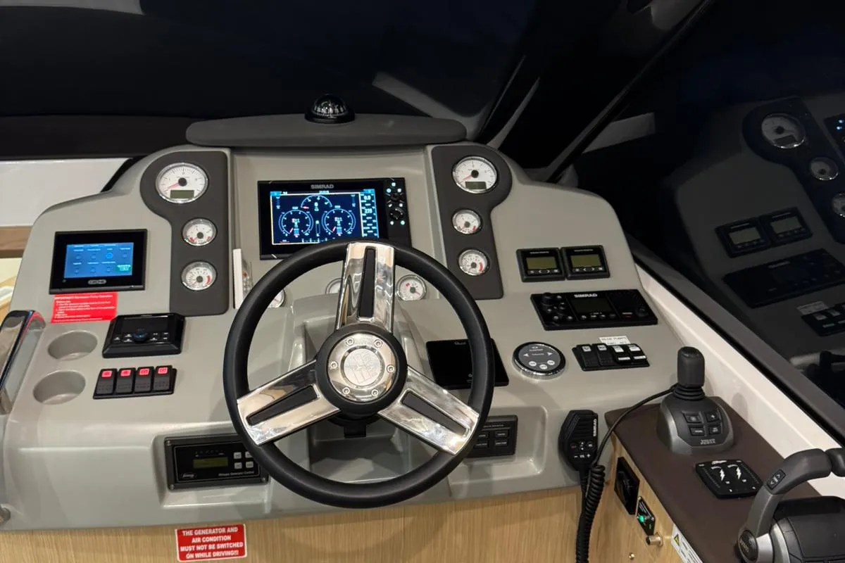 Lana, a Bavaria Virtess 420 Fly motor yacht at Grad Trogir, Croatia