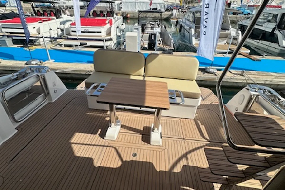 Lana, a Bavaria Virtess 420 Fly motor yacht at Grad Trogir, Croatia