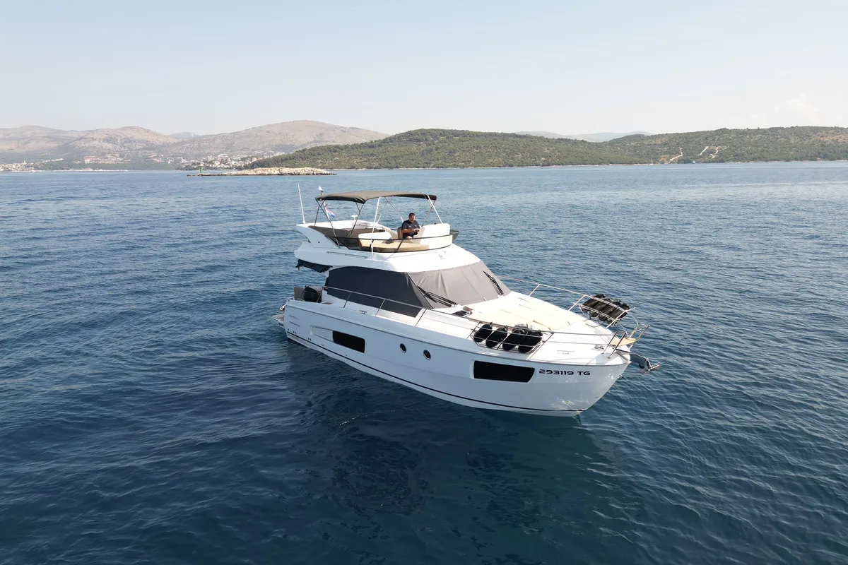 Lana, a Bavaria Virtess 420 Fly motor yacht at Grad Trogir, Croatia