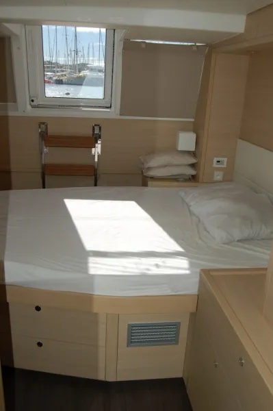 Cabin on Marlena, a Lagoon 620 catamaran at Roche Caiman, Seychelles