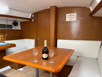 Salon of Marley, a Jeanneau Sun Odyssey 419 sailboat at Općina Pakoštane, Croatia
