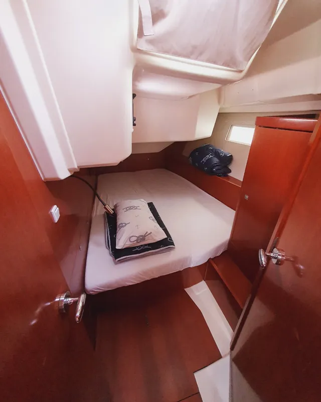 Cabin on Mediterraneo, a Beneteau Oceanis 45 sailboat at Grad Pula, Croatia