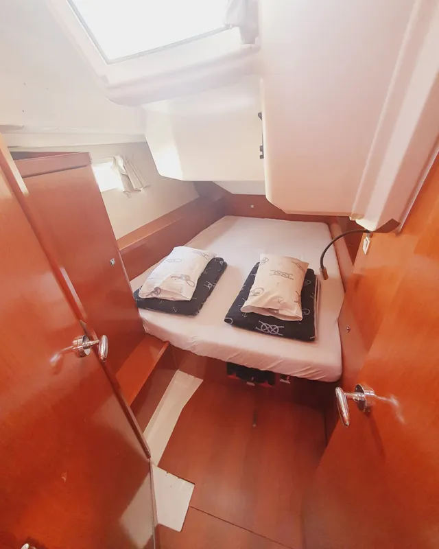 Cabin on Mediterraneo, a Beneteau Oceanis 45 sailboat at Grad Pula, Croatia