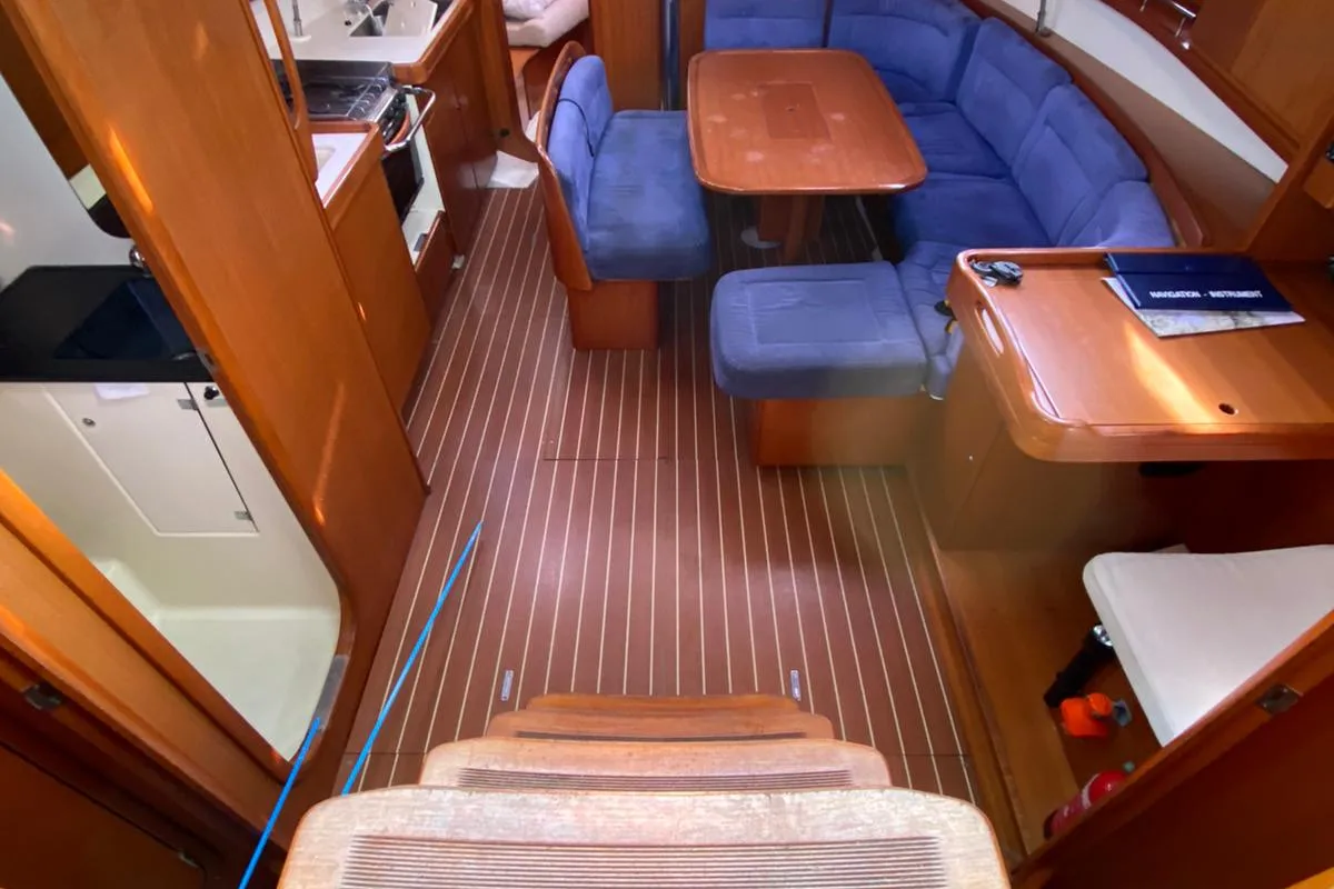 Salon of Surprise, a Dufour 425 sailboat at Piombino, Italy