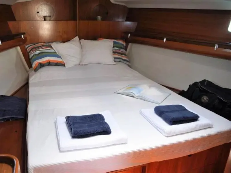 Cabin on Xanemo, a Beneteau Oceanis 440 sailboat at Volos Municipality, Greece