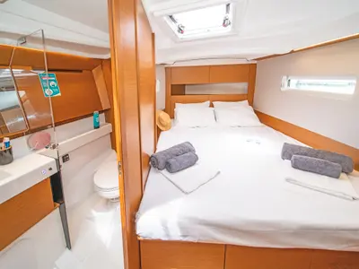 Cabin on Naias, a Jeanneau Sun Odyssey 410 sailboat at Kontokali, Greece