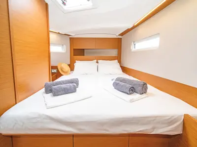Cabin on Naias, a Jeanneau Sun Odyssey 410 sailboat at Kontokali, Greece