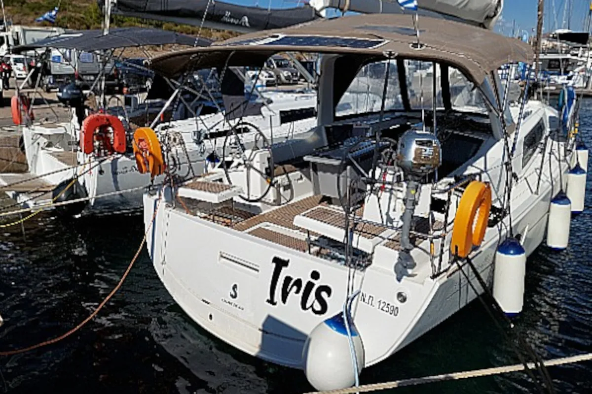 Exterior view of IRIS, a Beneteau Oceanis 41.1 sailboat at Athens, Greece