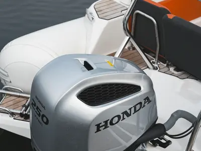 Moorings 464PC/10 Club, a Zodiac Medline 7.5 motorboat at Panaji, India