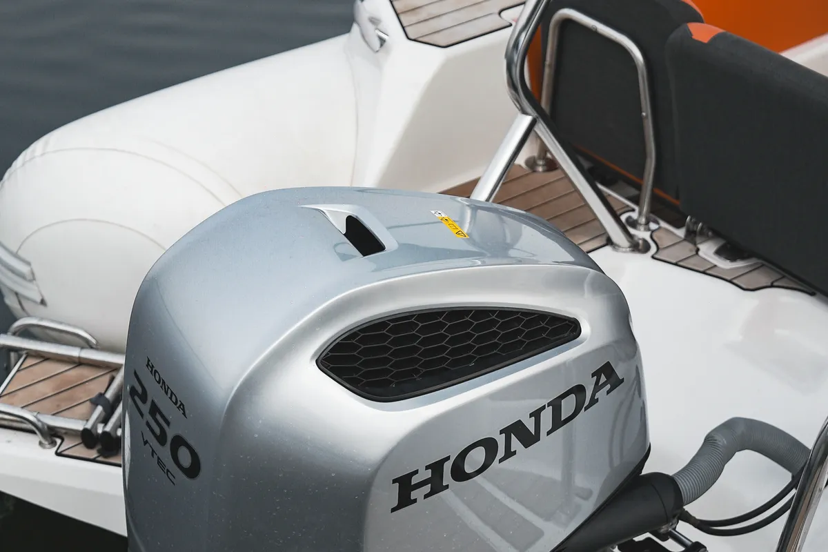Moorings 464PC/10 Club, a Zodiac Medline 7.5 motorboat at Panaji, India