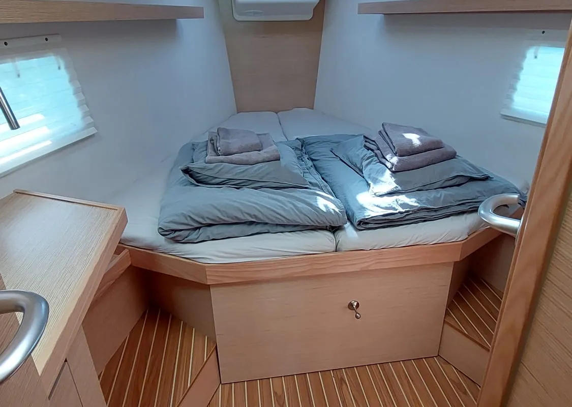 Deck of Seatherapy, a Hanse 418 sailboat at Rosignano Solvay, Italy
