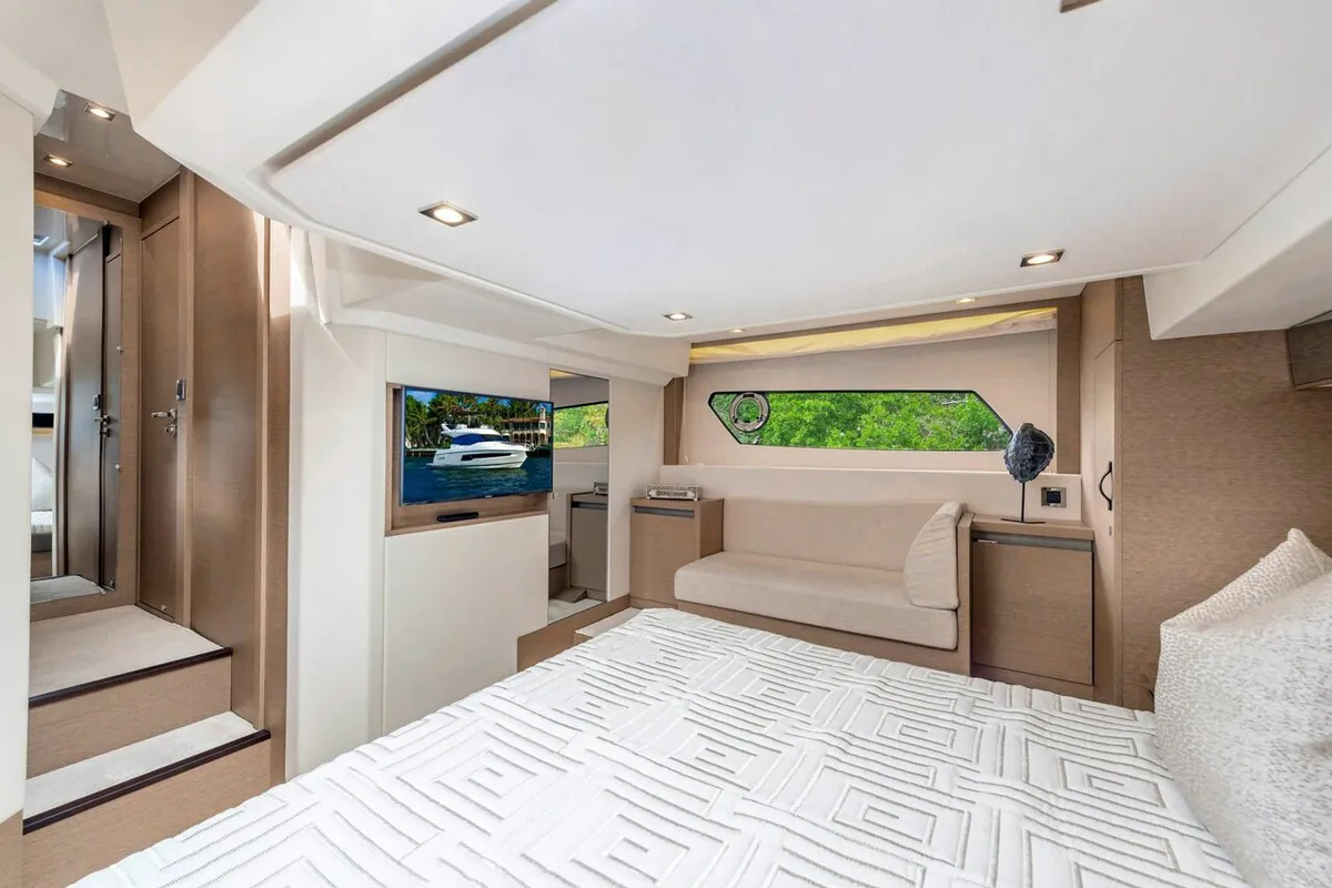 Cabin on Prestige 460, a Jeanneau Prestige 460 Fly motor yacht at Grad Pula, Croatia