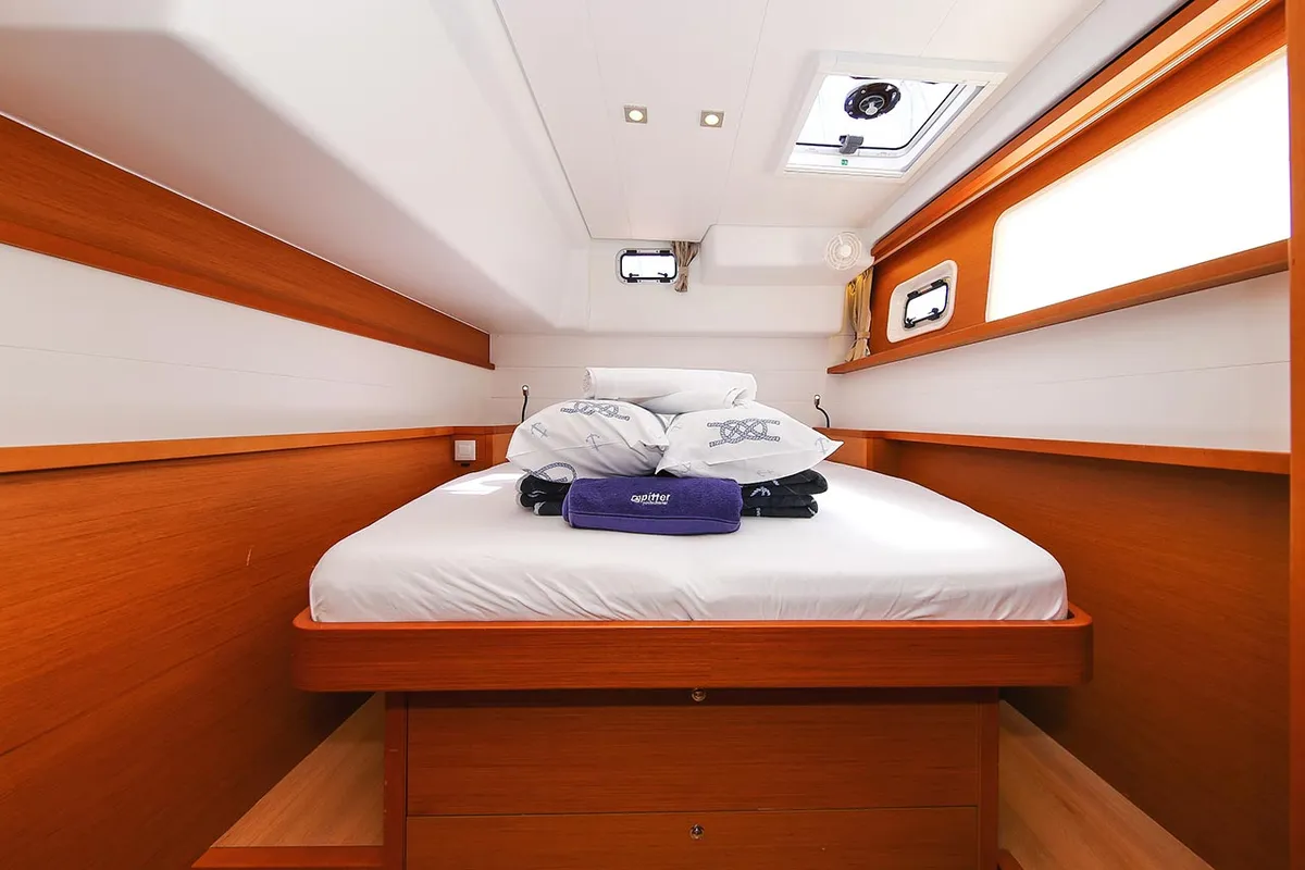 Cabin on Yara, a Lagoon 450 F catamaran at Kontokali, Greece