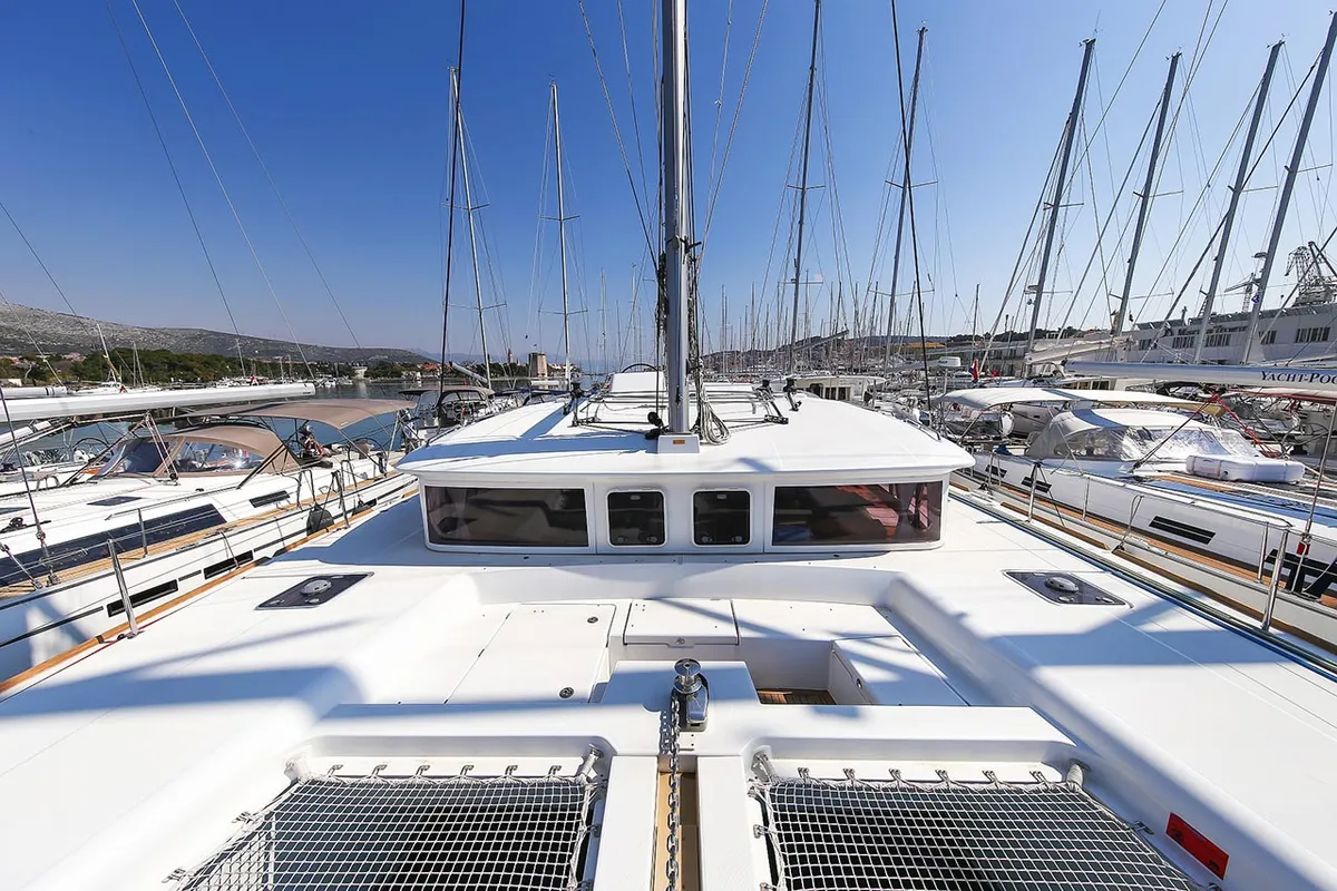 Deck of Yara, a Lagoon 450 F catamaran at Kontokali, Greece