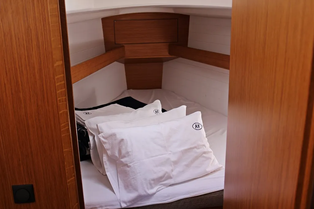 Cabin on Mirella, a Bavaria Cruiser 33 sailboat at Sukošan, Croatia