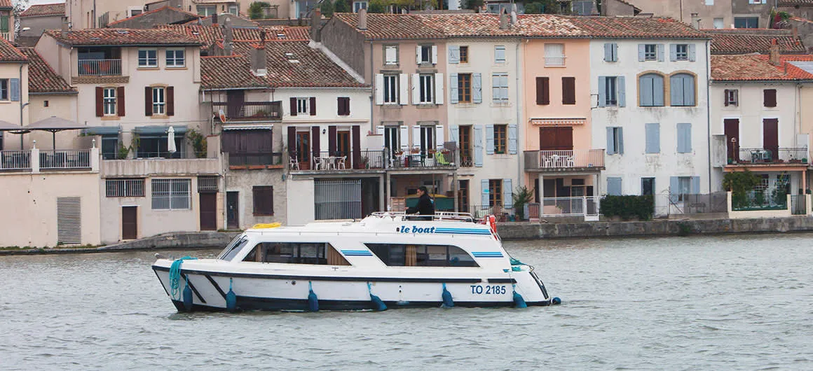 Exterior view of Cirrus B, a Gulet Cirrus B motorboat at Rheinsberg, Germany