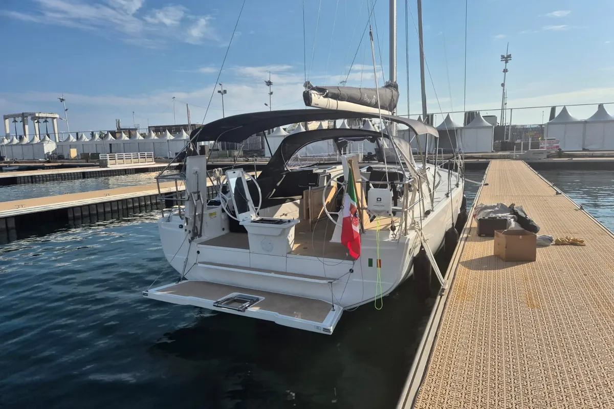 Cockpit of no_name, a Hanse 360 sailboat at Rosignano Solvay, Italy