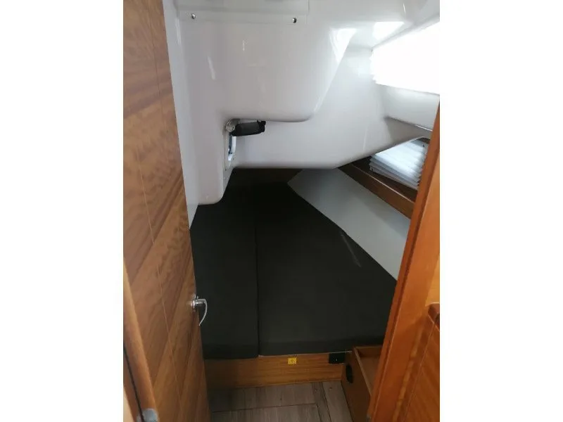 Cabin on Top Secret, a Elan Impression 40.1 sailboat at Primošten, Croatia