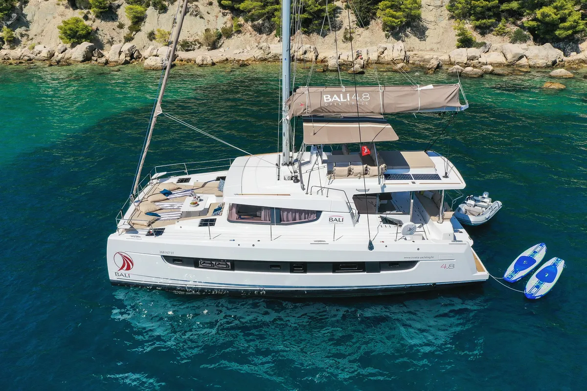 Exterior view of Vaya Con Dios, a Bali 4.8 catamaran at Grad Kaštela, Croatia