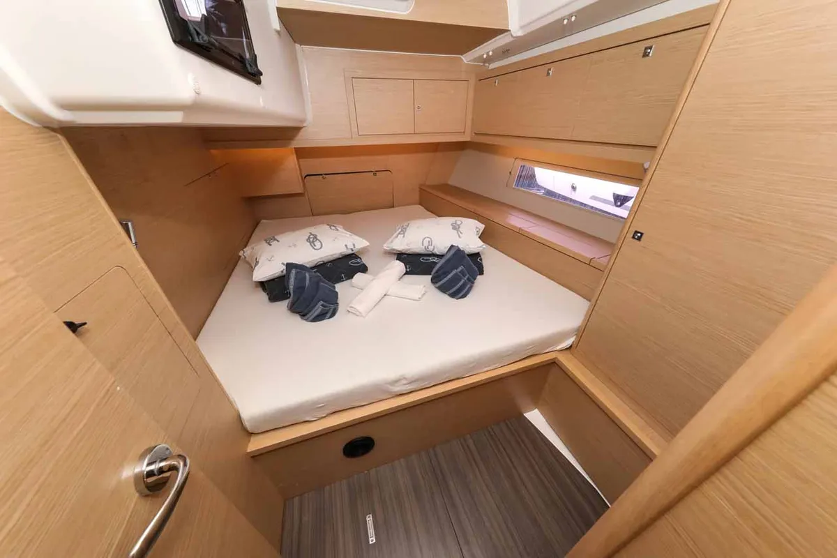 Cabin on Bellatrix, a Dufour 470 sailboat at Kaštela, Croatia