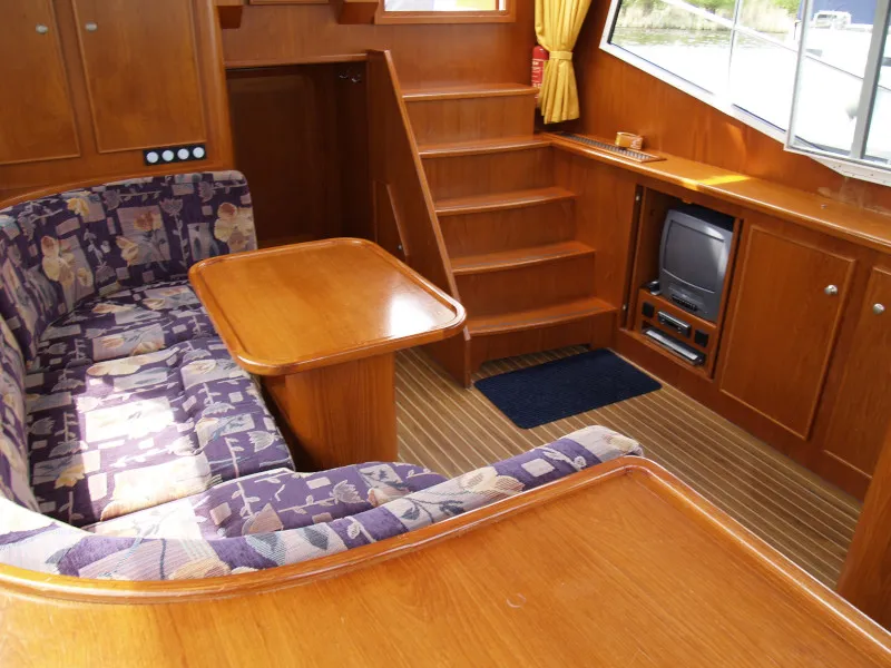 Salon of De Drait Renal 40, a motorboat at Drachten, Netherlands