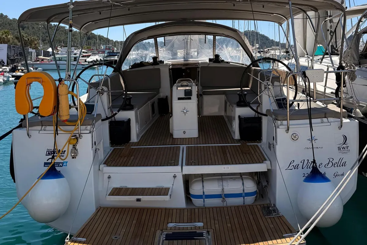 Cockpit of La Vita e Bella, a Jeanneau Sun Odyssey 490 sailboat at Fethiye, Turkey