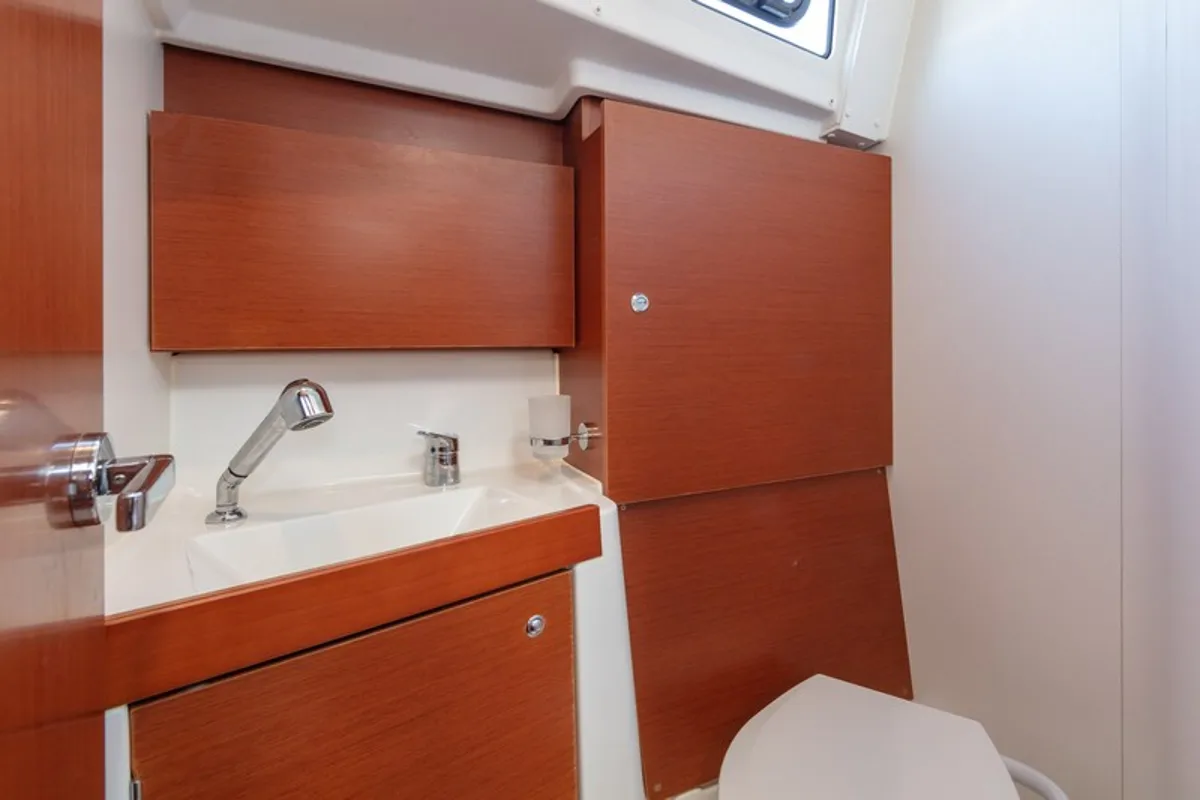 Cabin on Anima Maris II, a Beneteau Oceanis 38.1 sailboat at Split, Croatia