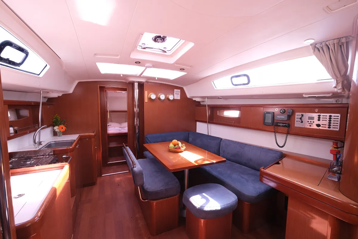 Salon of Sophia-Maria, a Beneteau Oceanis 43 Family sailboat at Fethiye, Turkey