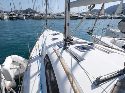 Deck of Sophia-Maria, a Beneteau Oceanis 43 Family sailboat at Fethiye, Turkey