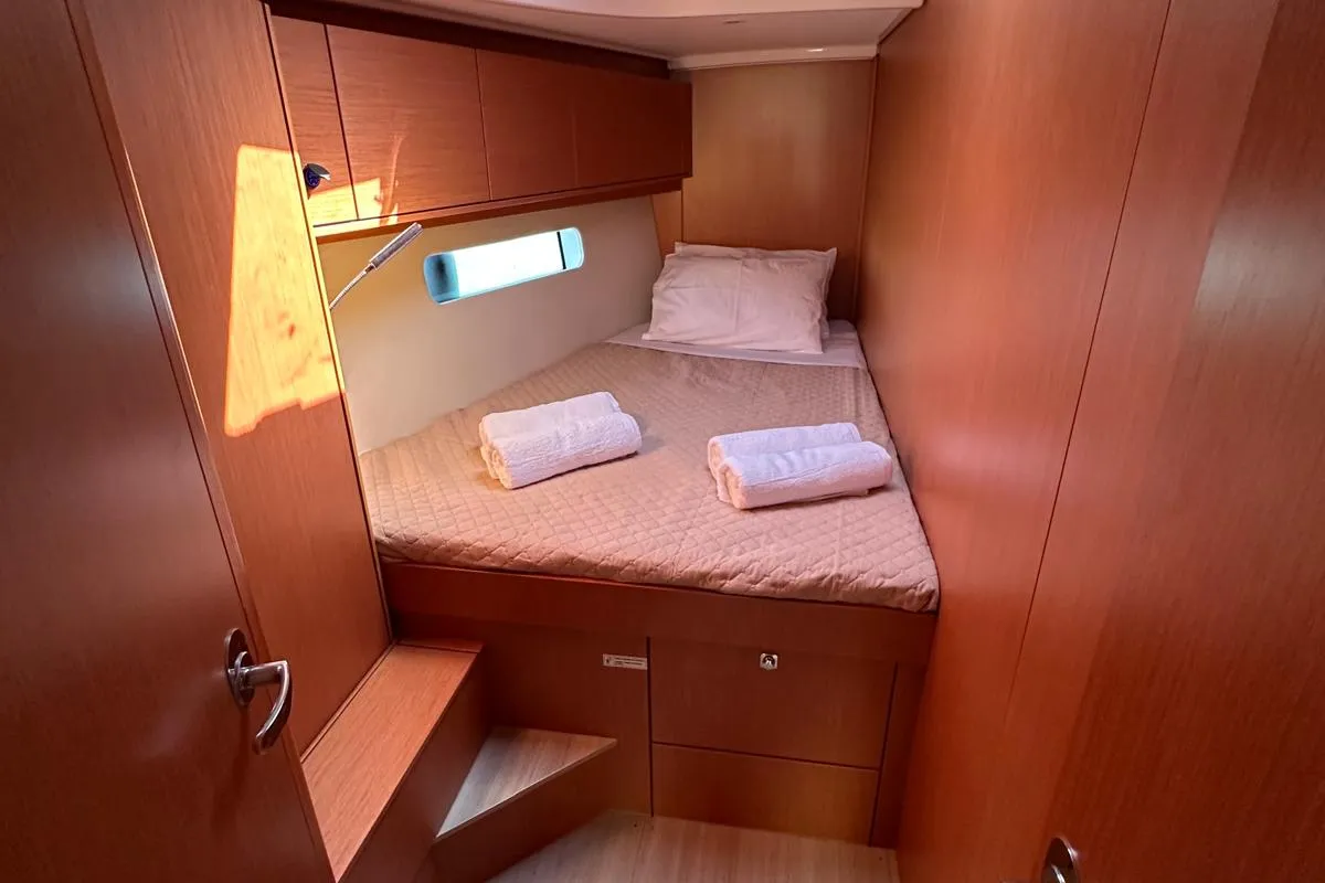 Cabin on 461 OCEAN BOULEVARD, a Bavaria C46 sailboat at Municipal Unit of Apollonioi, Greece