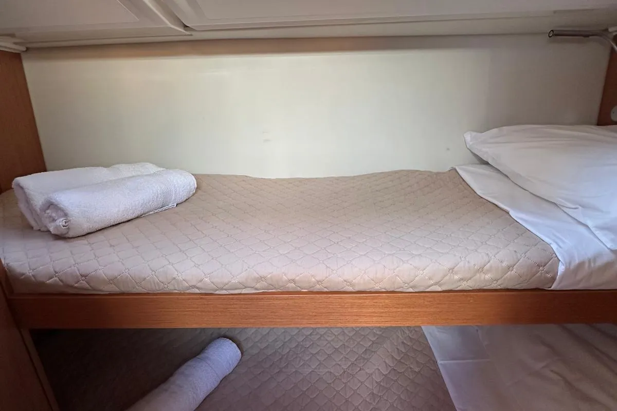 Cabin on 461 OCEAN BOULEVARD, a Bavaria C46 sailboat at Municipal Unit of Apollonioi, Greece
