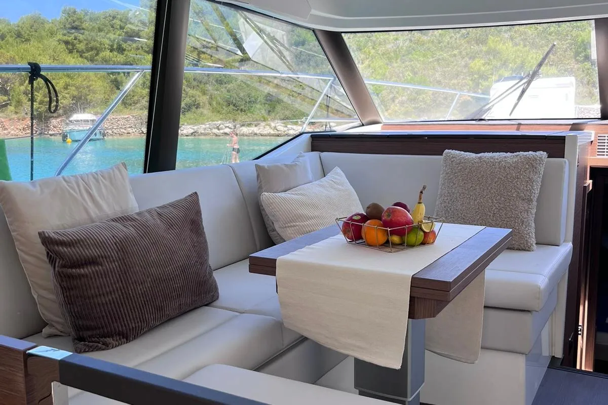 Cabin on Martin, a Jeanneau Prestige 420 Fly motor yacht at Split, Croatia