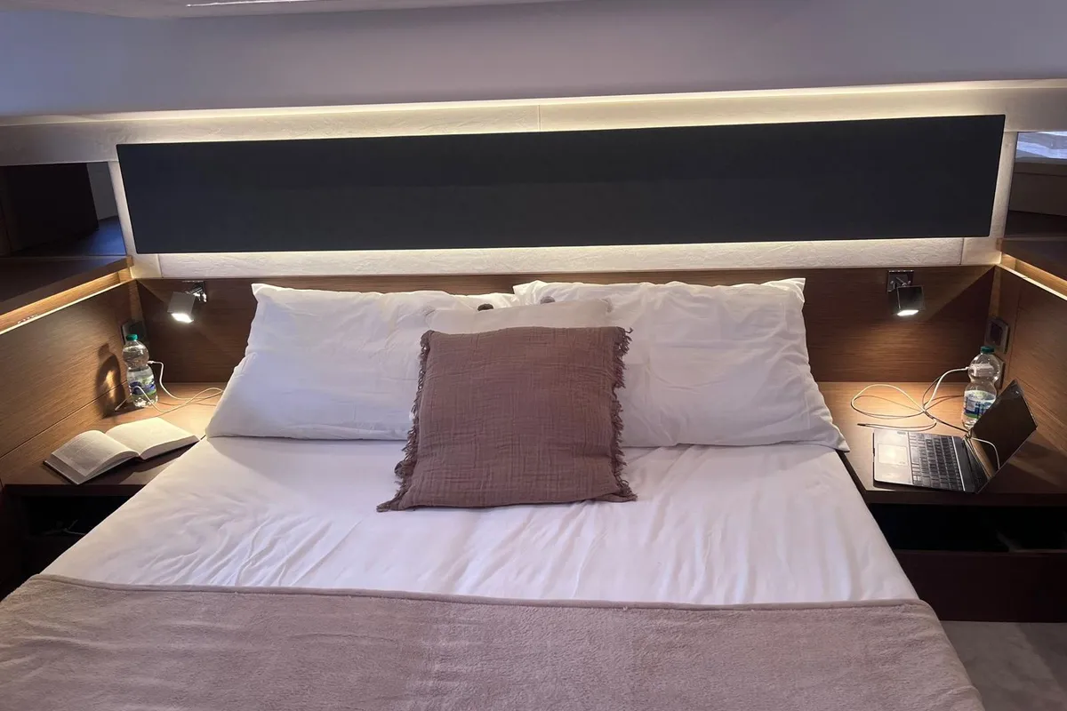 Cabin on Martin, a Jeanneau Prestige 420 Fly motor yacht at Split, Croatia
